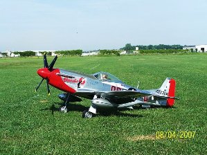 3 Blondie with 4 blade static prop